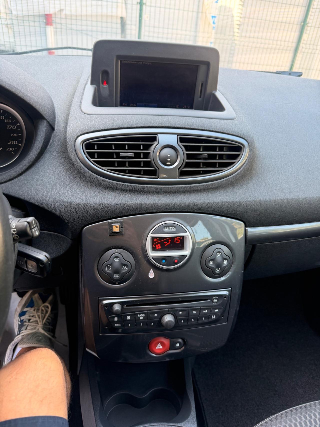 RENAULT CLIO 1.2 NEOPATENTATI KM 70 MILA !!!