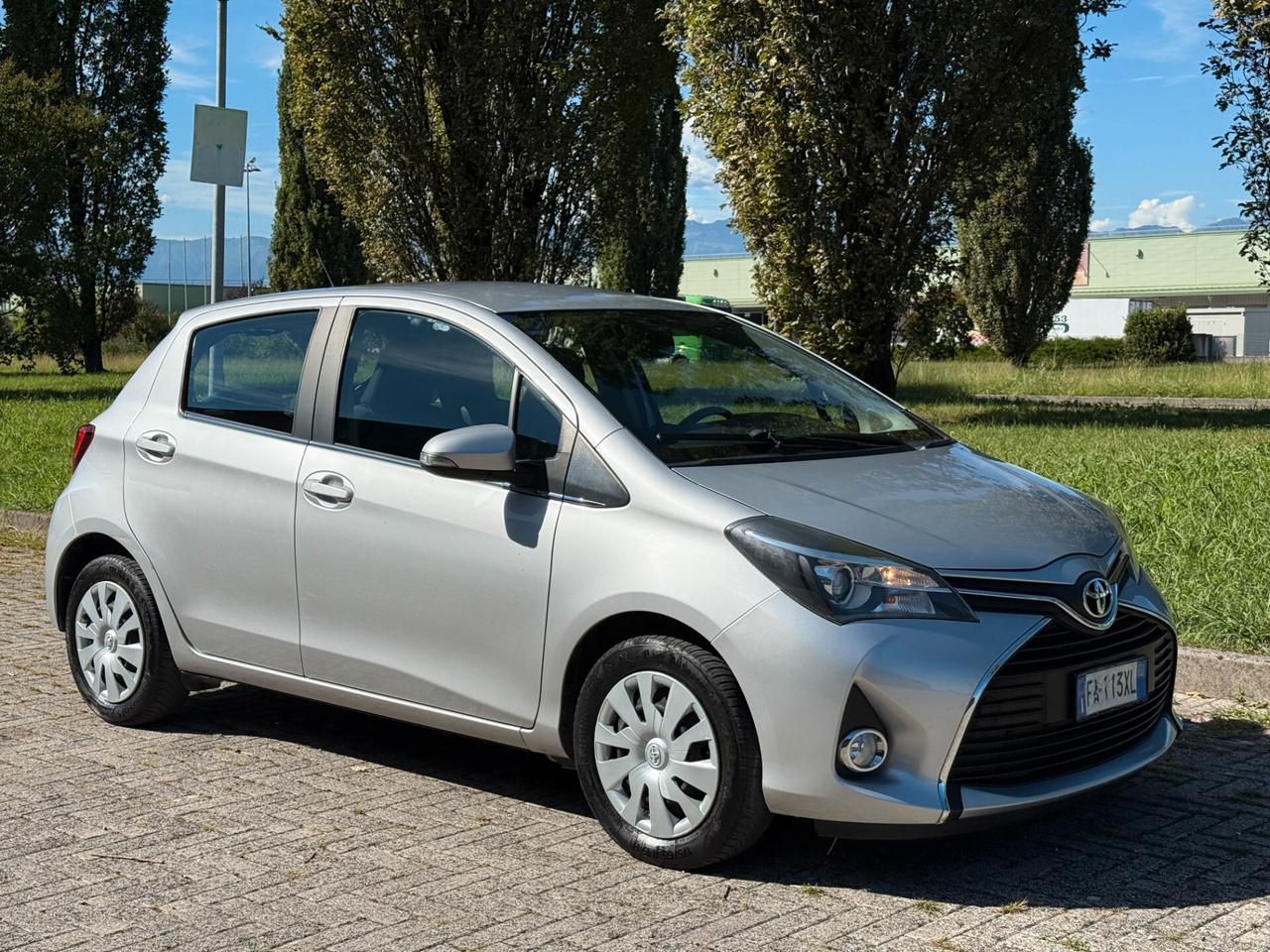 Toyota Yaris 1.0 5 porte neopatentati