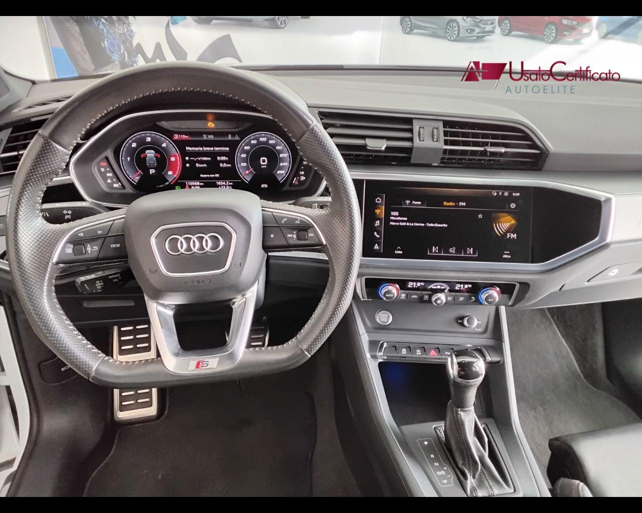 AUDI Q3 40 TDI quattro S tronic Business Advanced
