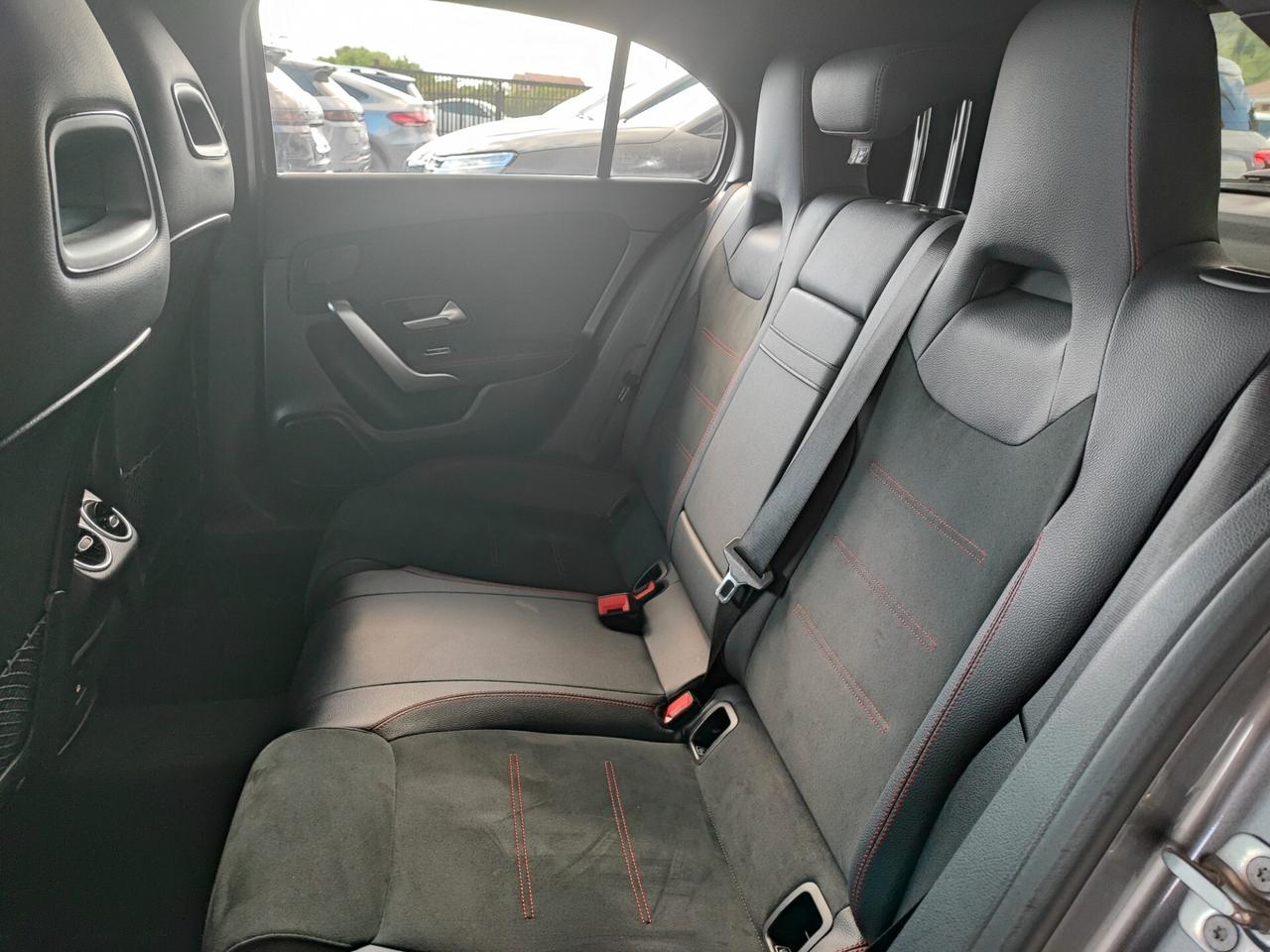 Mercedes-benz A 200 d Automatic AMG Line Premium Plus FULL+++