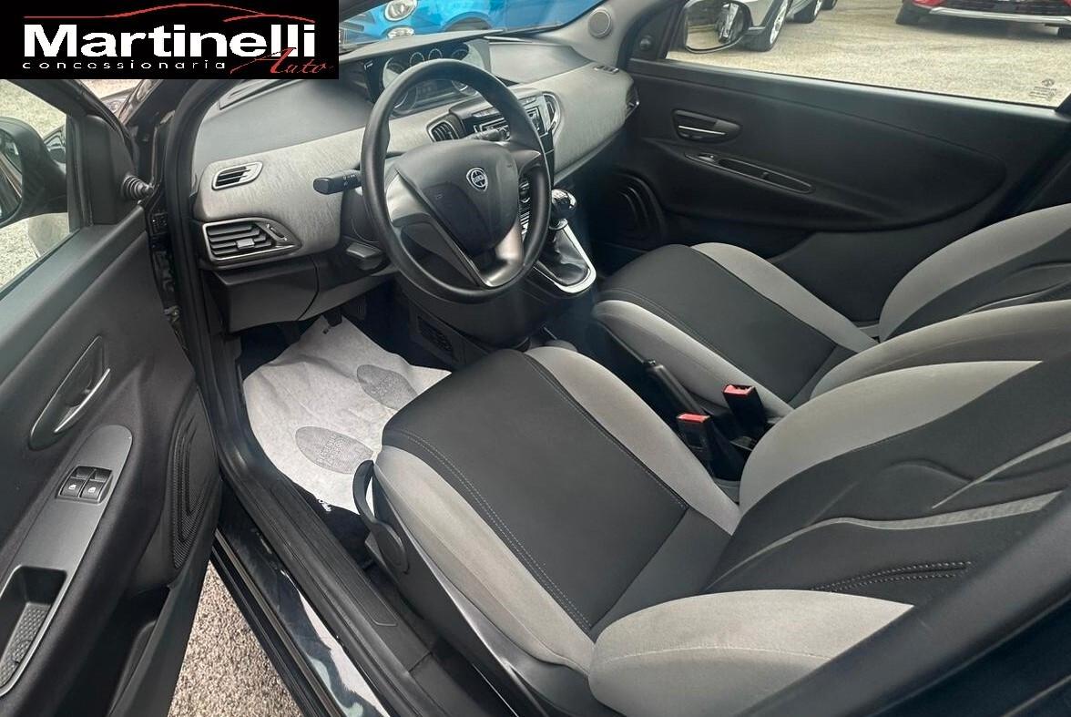 Lancia Ypsilon 1.2 69 CV 5 porte Gold