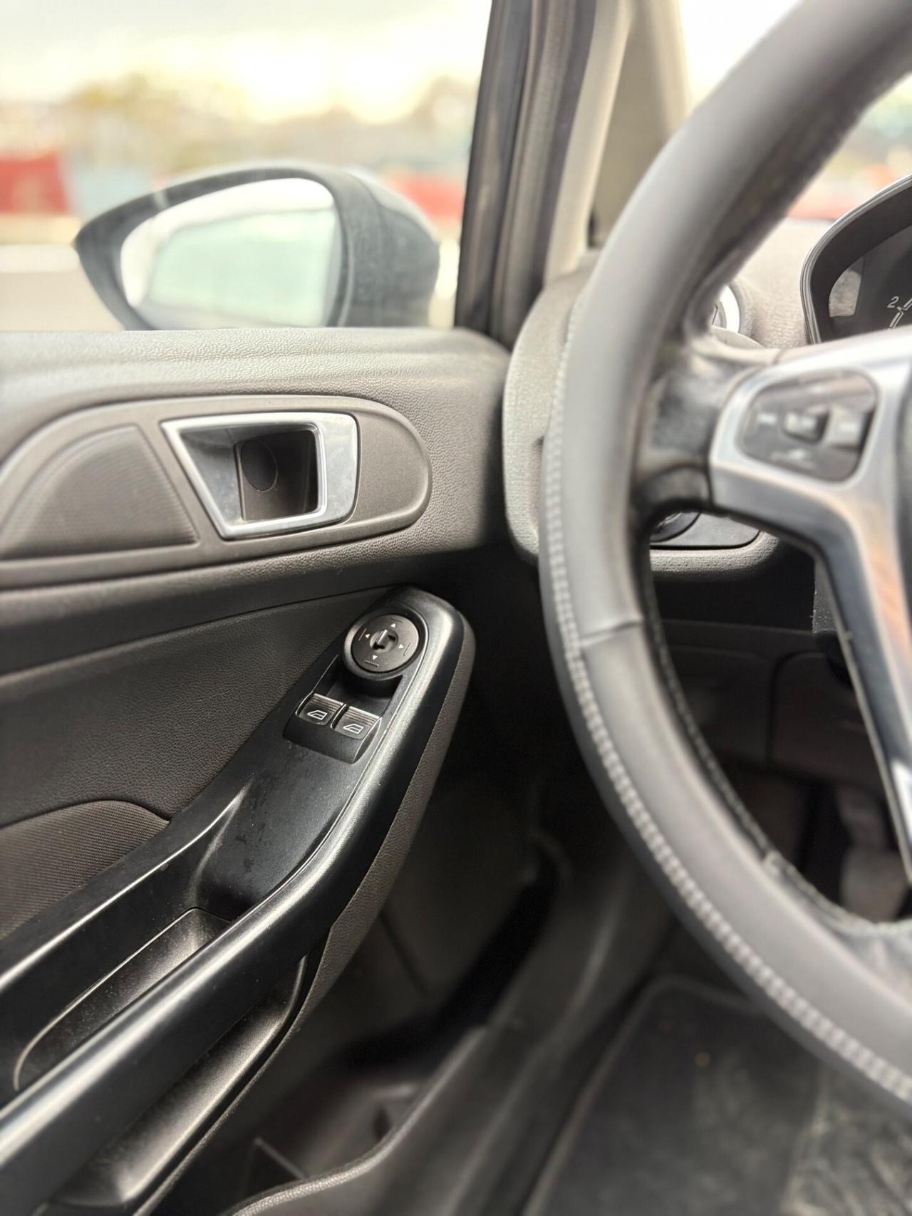 Ford Fiesta 1.2cc Benz/GPL TOUCH & NAVIGATORE