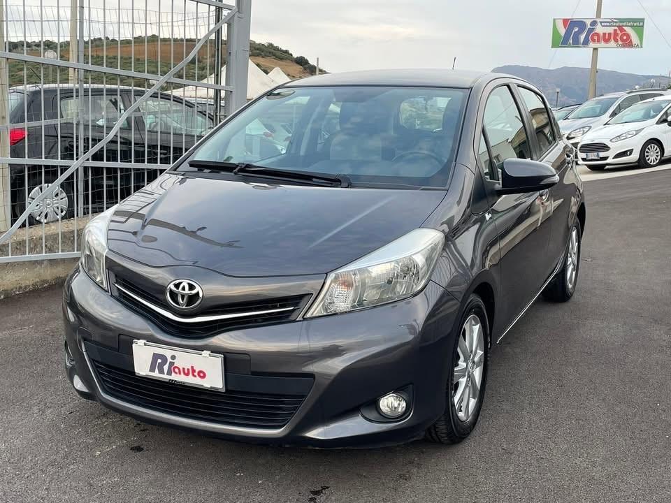 Toyota Yaris 1.4 D-4D 5 porte Lounge