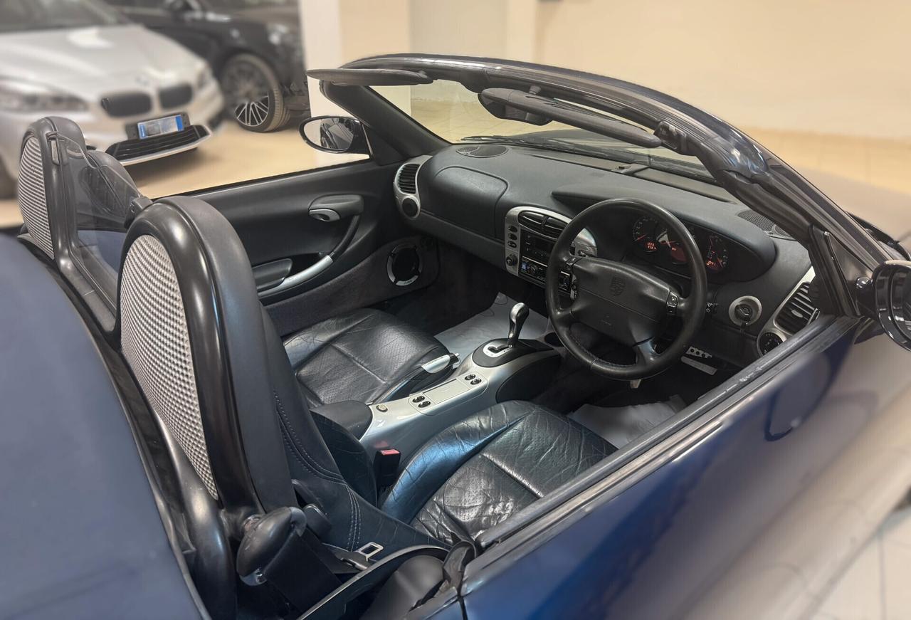 Porsche Boxster 2.5i 24V cat