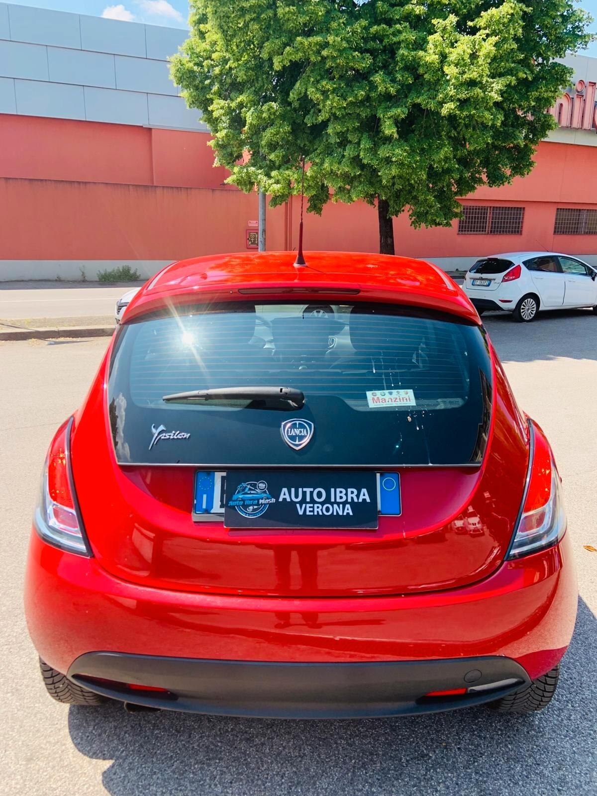 Lancia Ypsilon 1.2 69 CV 5 porte GPL Ecochic 30th Anniversary