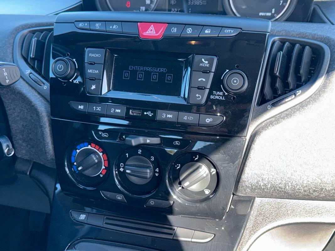 Lancia Ypsilon III 1.0 firefly hybrid Silver s&s 70cv