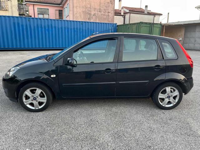 FORD Fiesta 1.4 TDCi 5p. Ghia senza nessun lavoro da fare