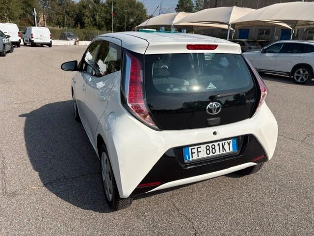 Toyota Aygo 1.0 VVT-i 69 CV 5 porte x-play