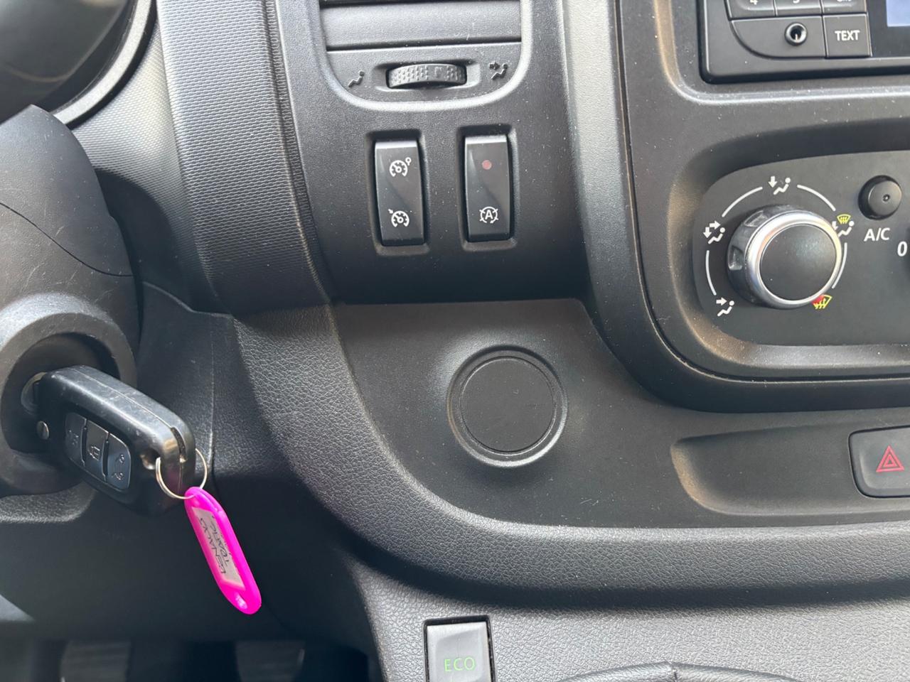 Renault Trafic T27 2.0 dCi 120CV 6 POSTI - 05/2021