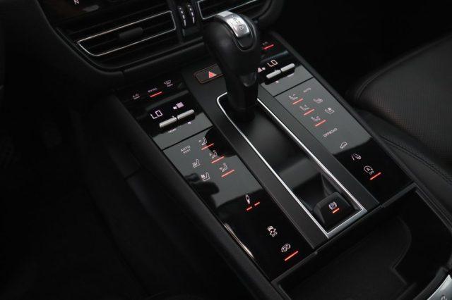 PORSCHE Macan Macan 2.0