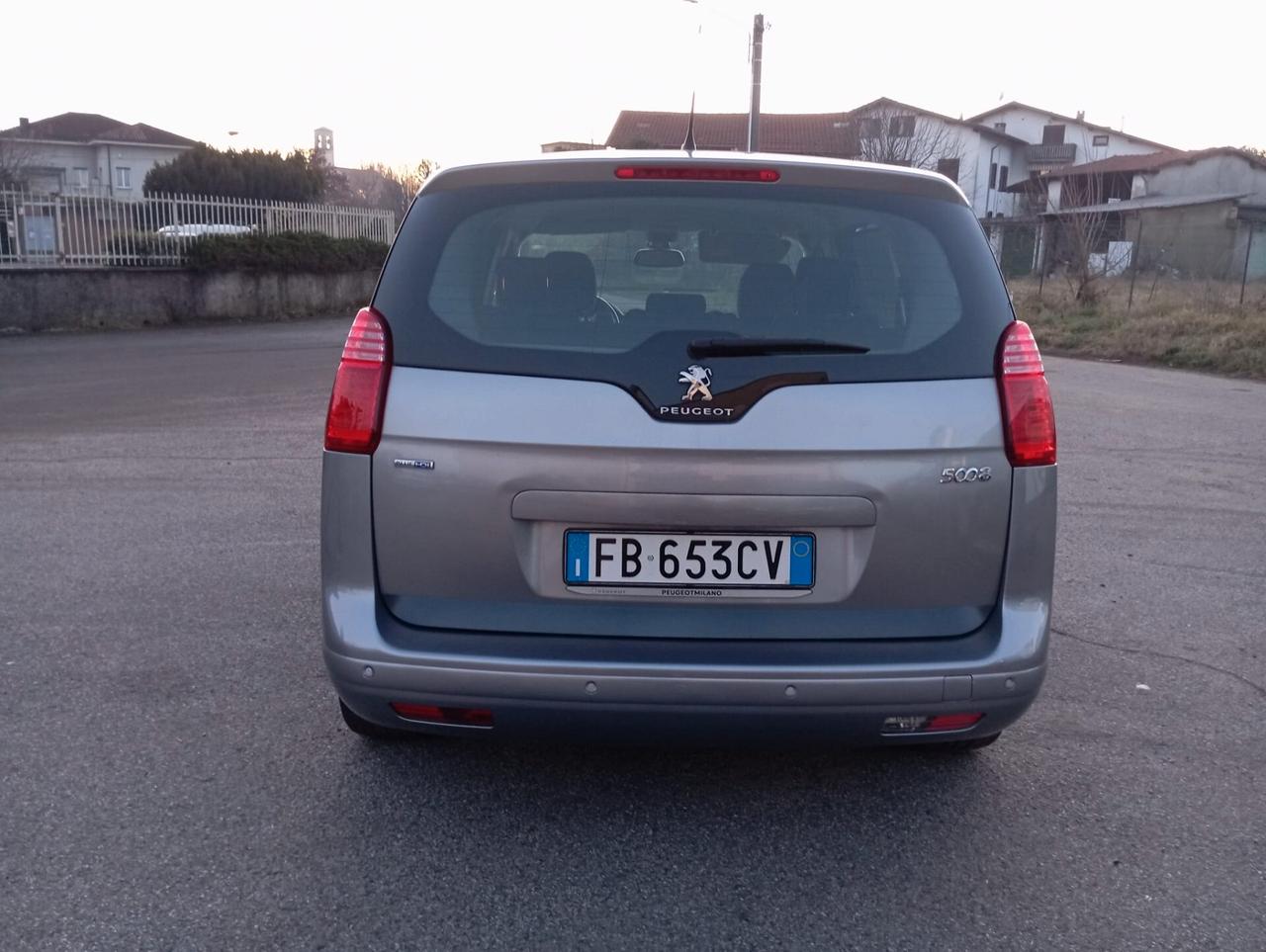 Peugeot 5008 BlueHDi 120 EAT6 S&S Allure