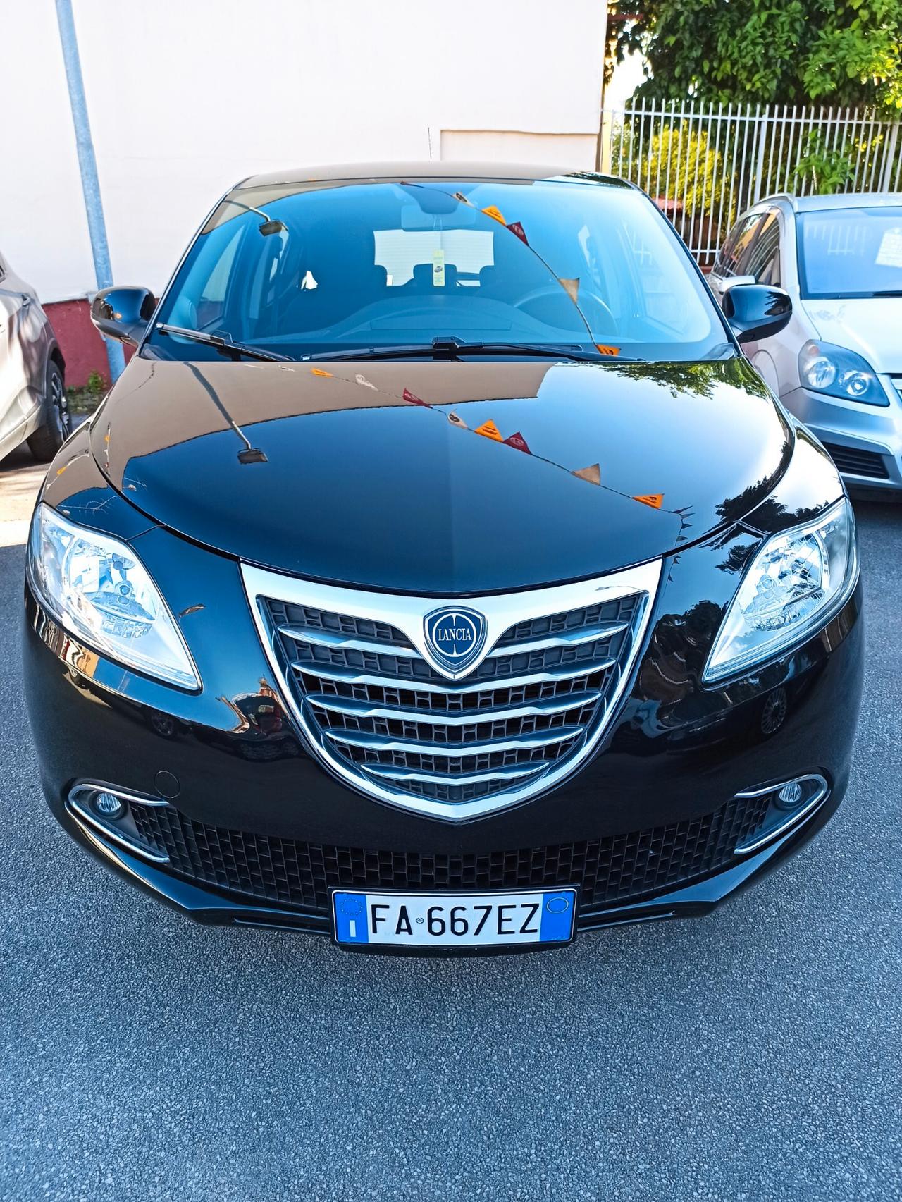 Lancia Ypsilon 1.2 69 CV 5 porte Gold Impeccabile!!!!!