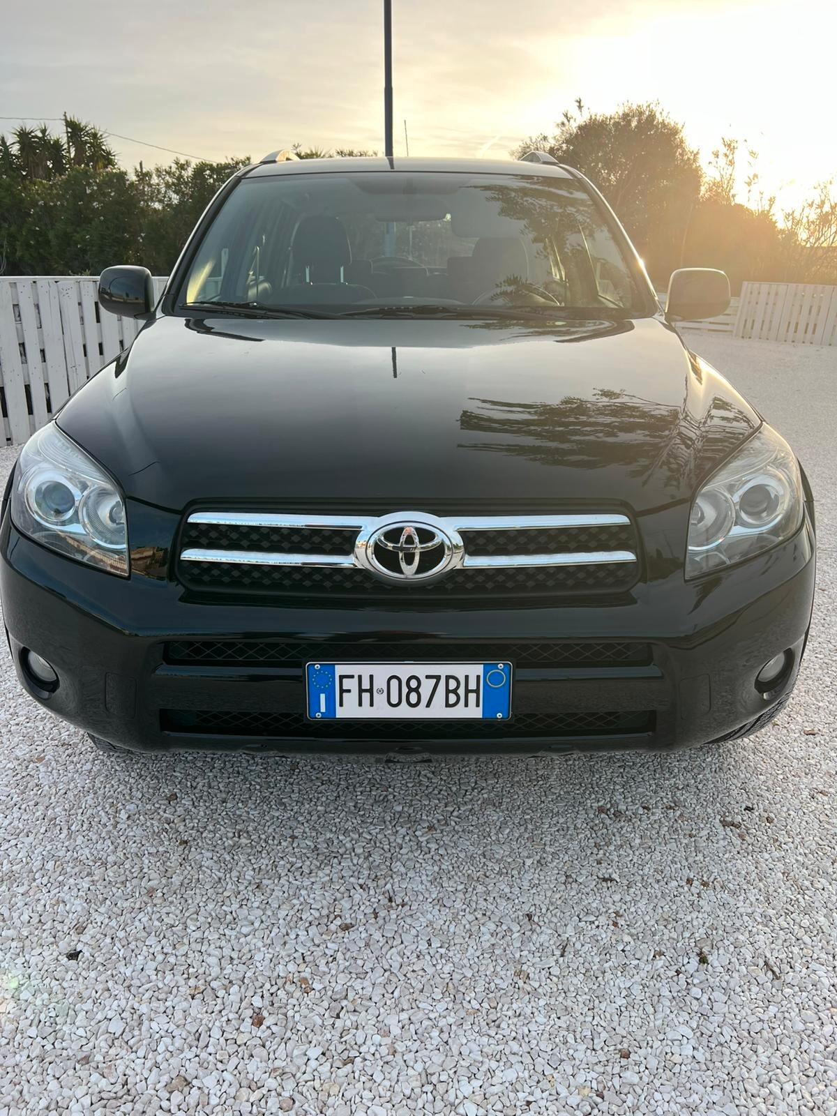Toyota RAV 4 RAV4 2.2 D-4D 177 CV Luxury