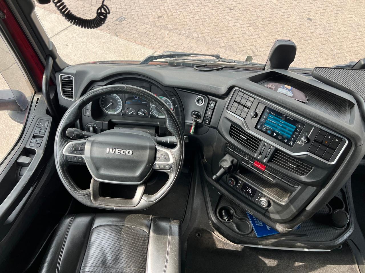 IVECO AS440 S-WAY 570 (C10)