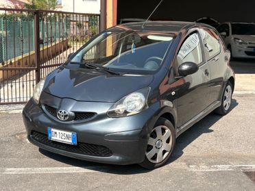 Toyota Aygo 1.0 12V VVT-i 5 porte NEOPATENTATI