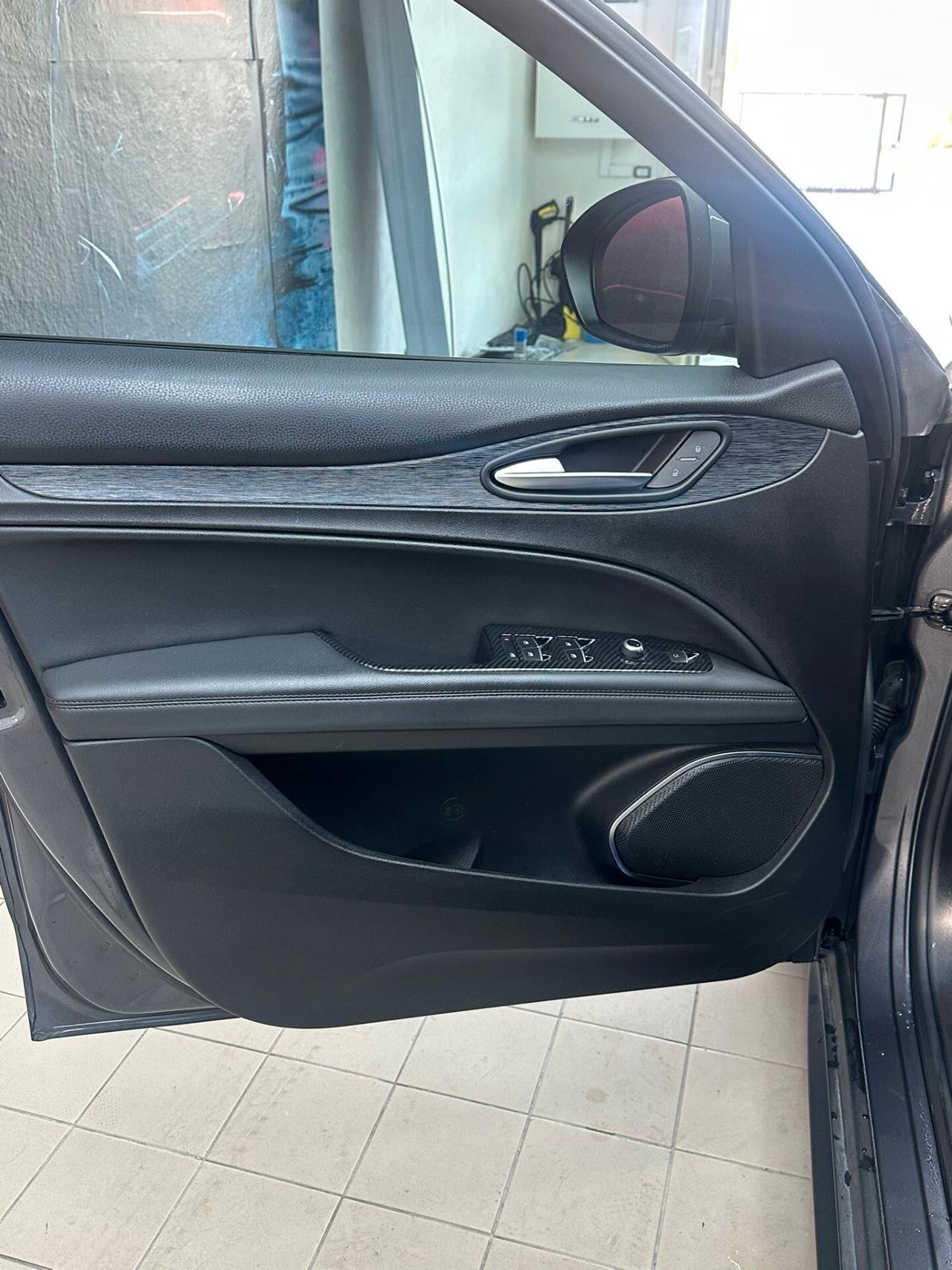 Alfa Romeo Stelvio 2.2 Turbodiesel 160 CV AT8 RWD Business