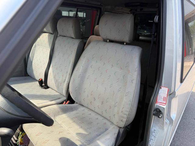 VOLKSWAGEN Transporter Transp. 2.5 TDI/102CV cat Multivan 8 POSTI