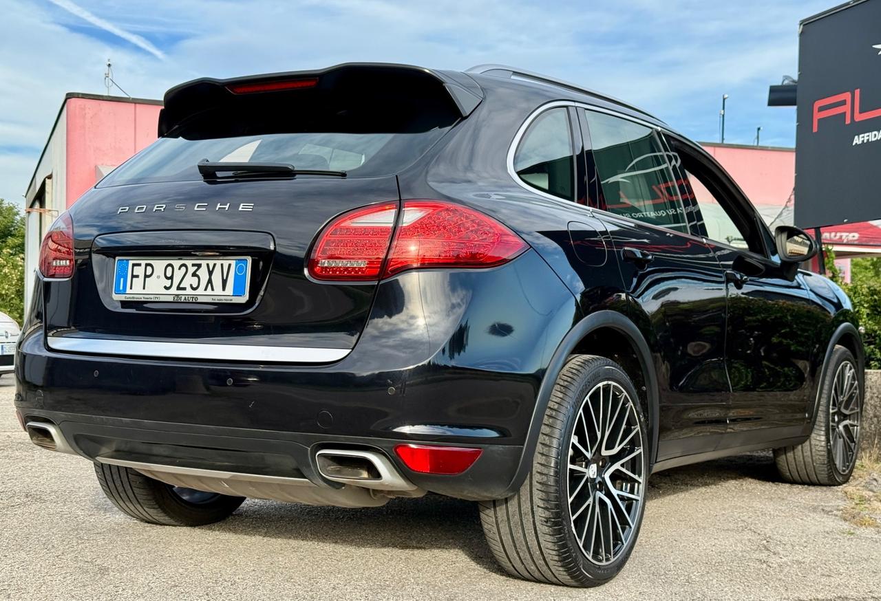 Porsche Cayenne 3.0 Diesel V6 SERVICE PORSCHE