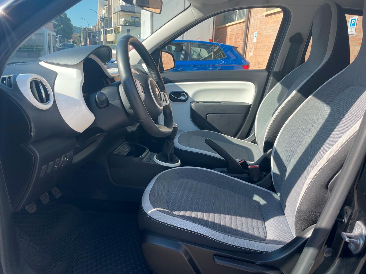Renault Twingo 2020 – 30000 KM – UNICO PROPRIETARIO-BOOK SERVICE RENAULT