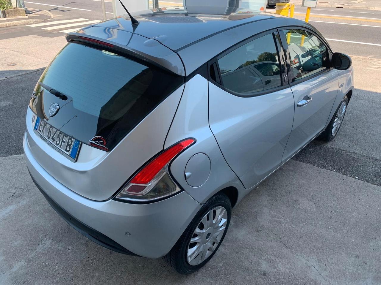Lancia Ypsilon 1.3 MJT 95 CV 5 p. S&S Neopat.