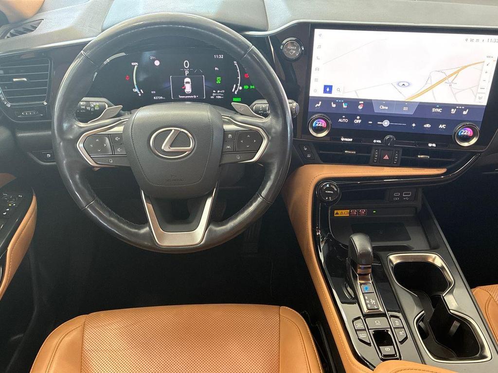 Lexus NX 2.5 plug-in Luxury 4wd e-cvt