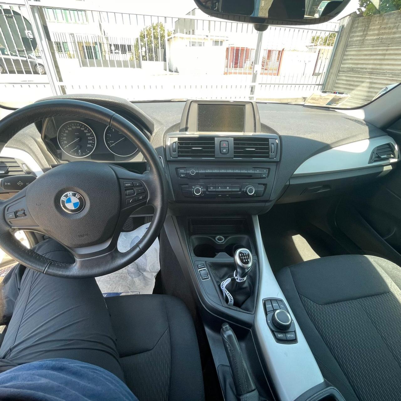 Bmw 114 114i 3p. Joy