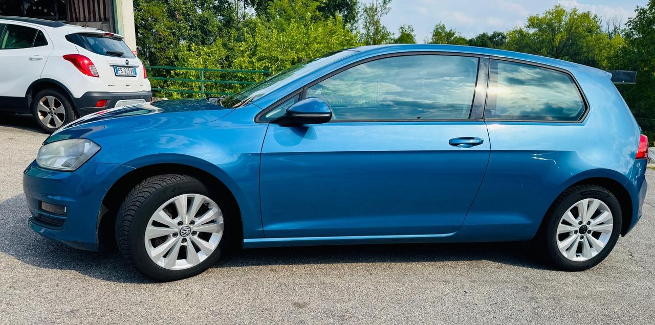 Volkswagen Golf 1.6 TDI 3p. Highline BlueMotion Technology