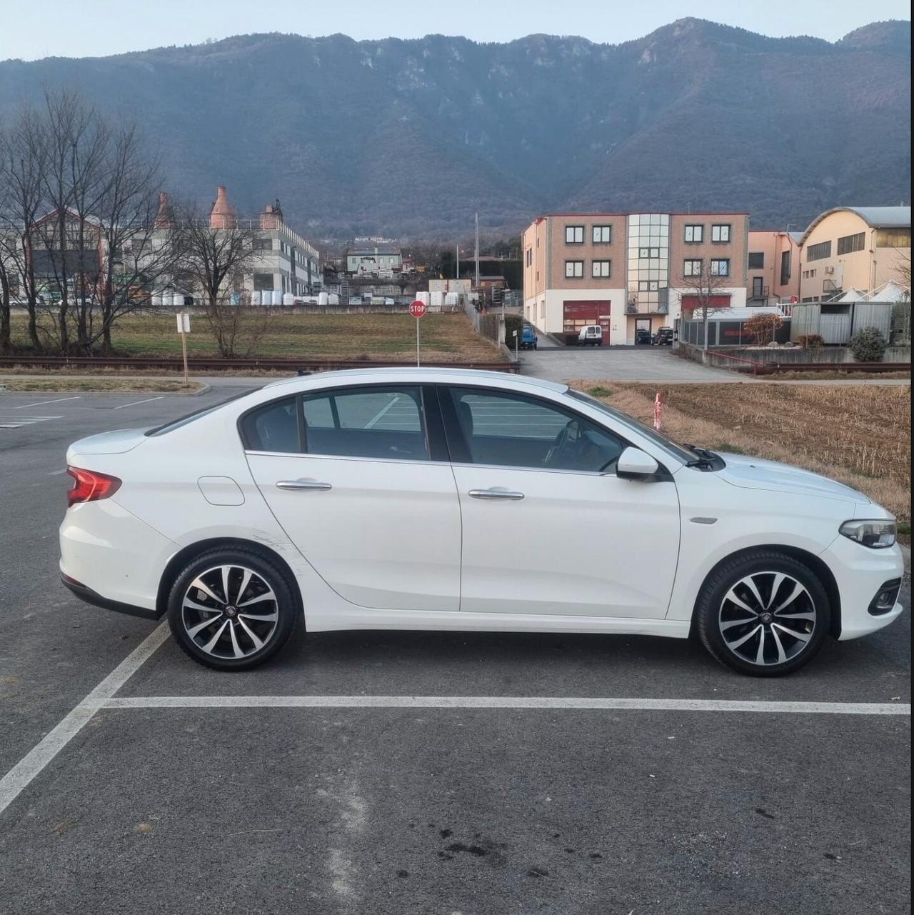Fiat Tipo 1.6 Mjt S&S 5 porte Lounge