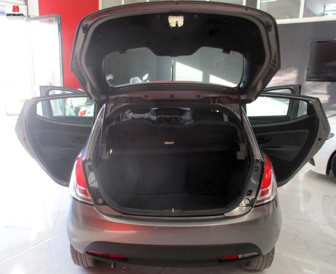 LANCIA Ypsilon 1.0 FireFly 5p.S&S Hybrid Silver-2022