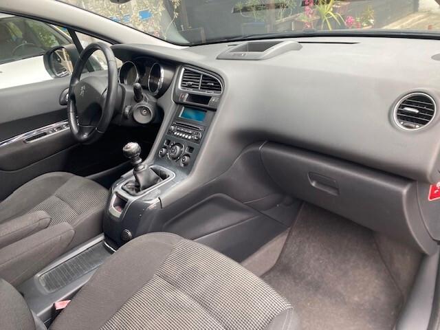 Peugeot 5008 1.6 HDi 112CV Family