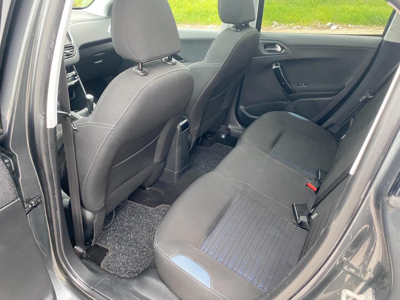 Peugeot 208 1.6 e-HDi 92 CV Stop&Start 5 porte Allure