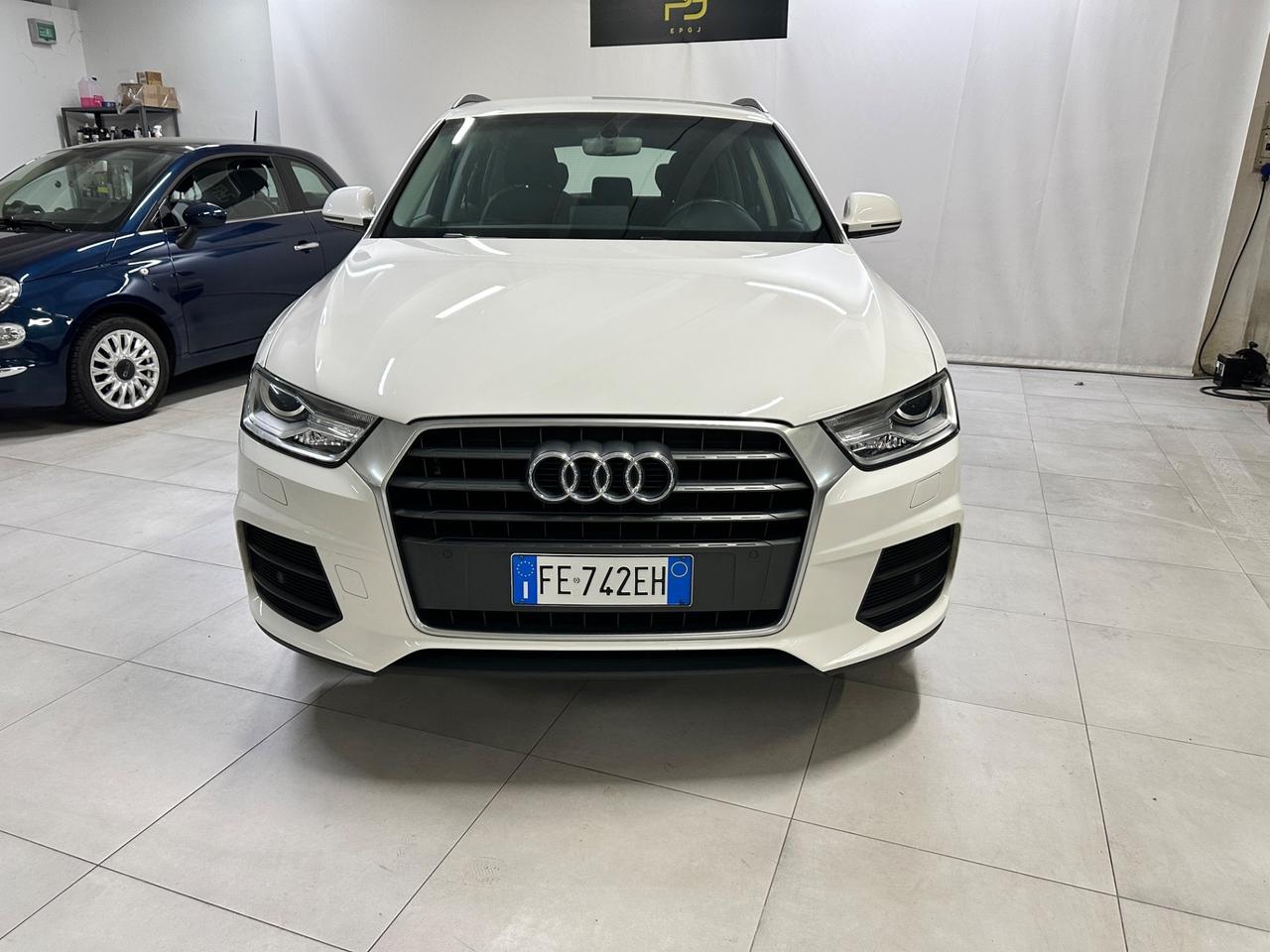 Audi Q3 2.0 TDI 120 CV Business