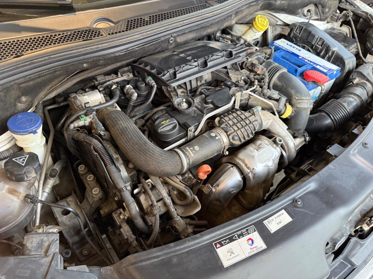 Peugeot 208 1.4 HDi 68 CV 5 porte Active UNICOPROP CINGHIA FATTA