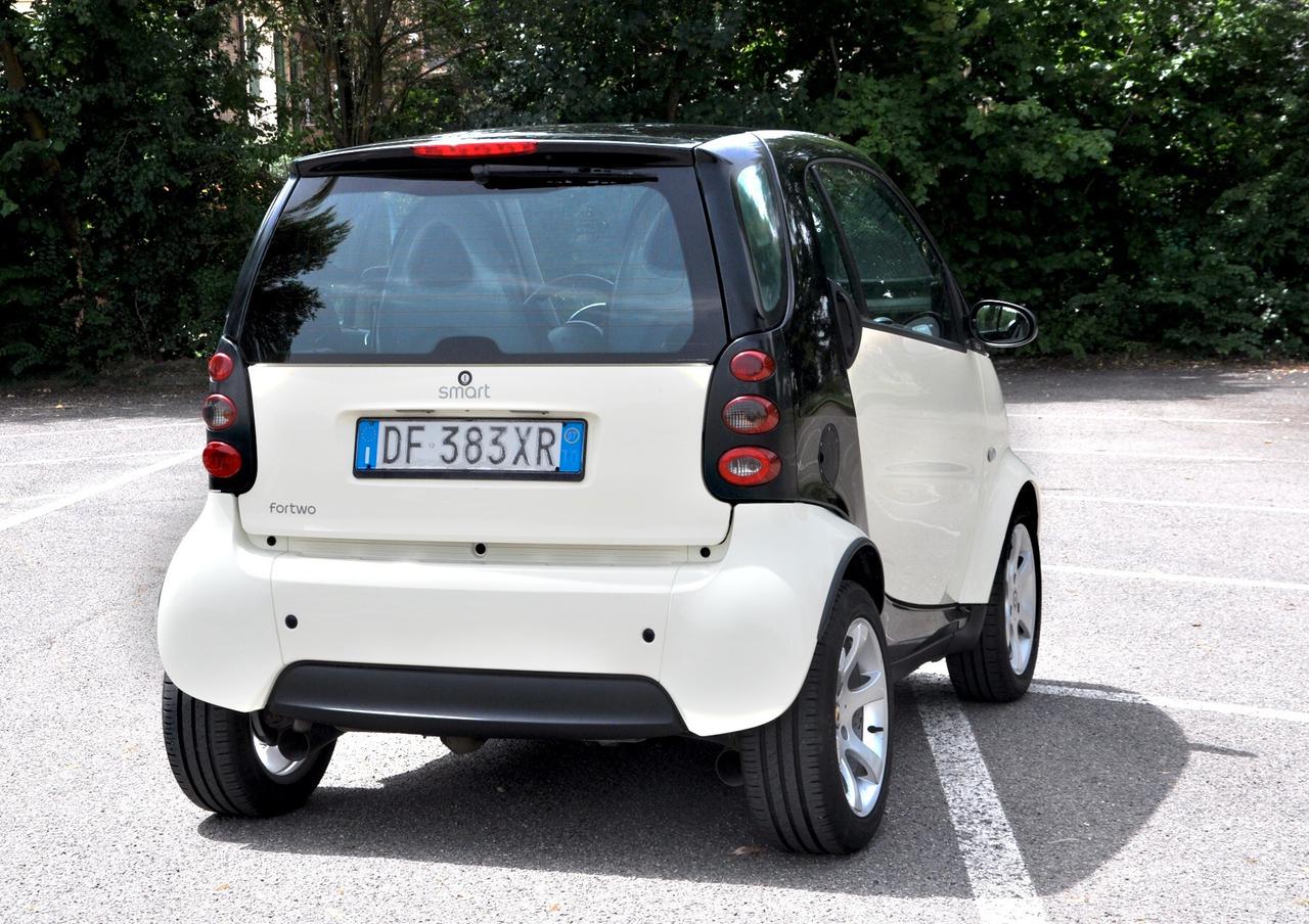 Smart ForTwo 700 coup&amp;eacute; pulse (45 kW)