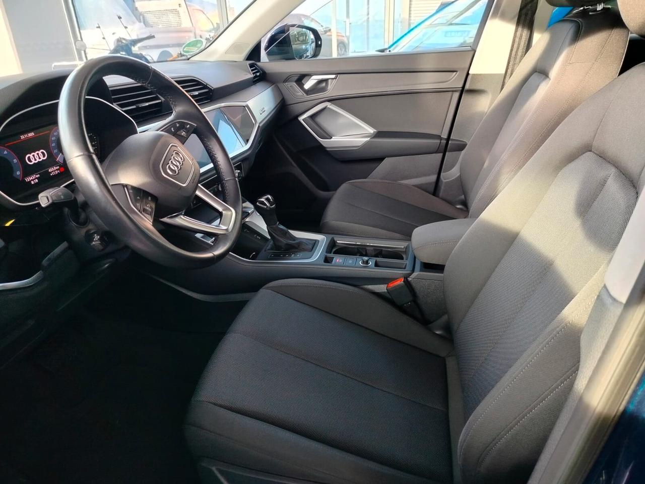 Audi Q3 35 TDI S tronic Business