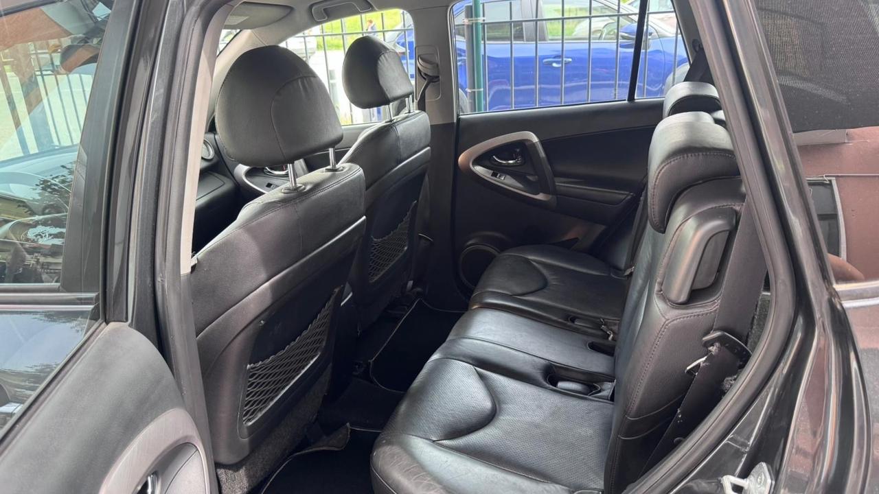 Toyota RAV 4 RAV4 2.2 D-4D 136 CV DPF Luxury