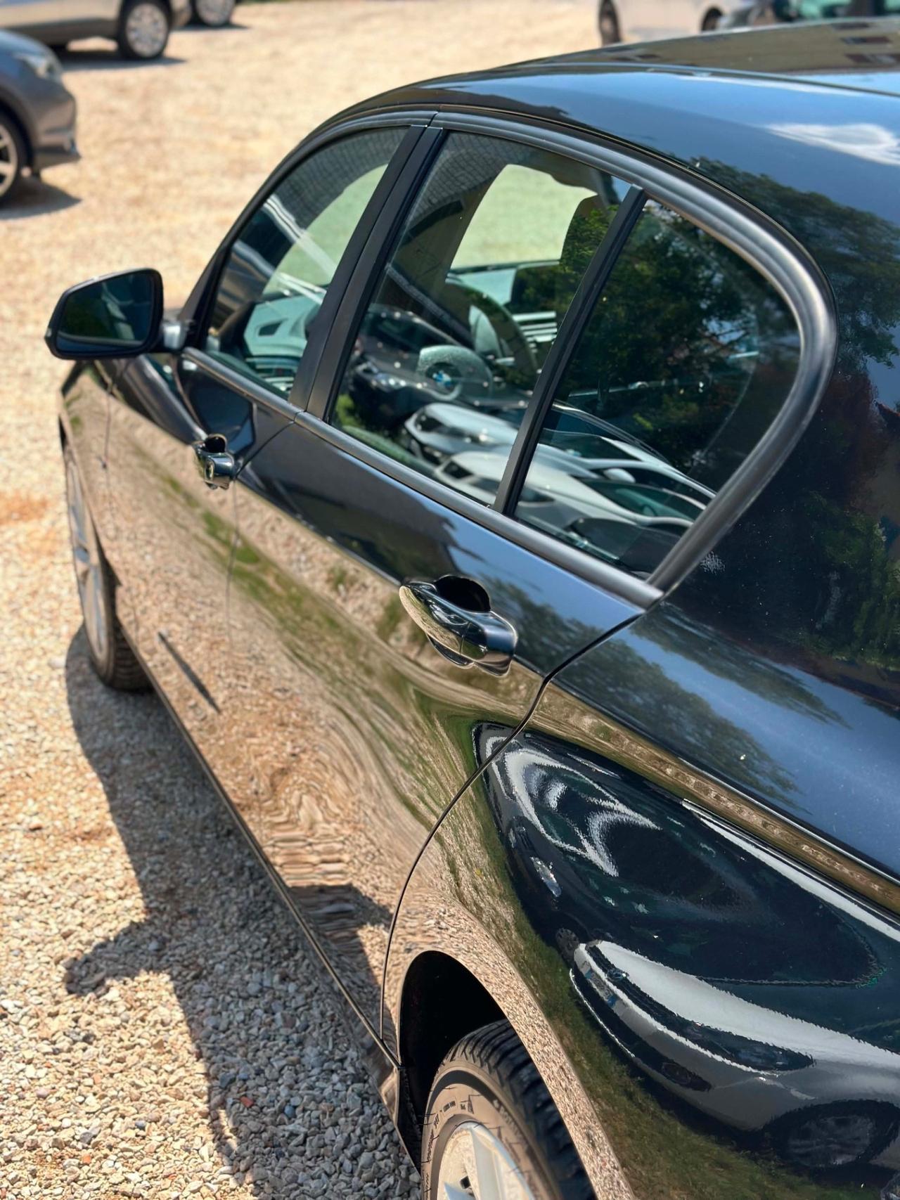Bmw 116d 5p. URBAN UNICOPR KMCERT