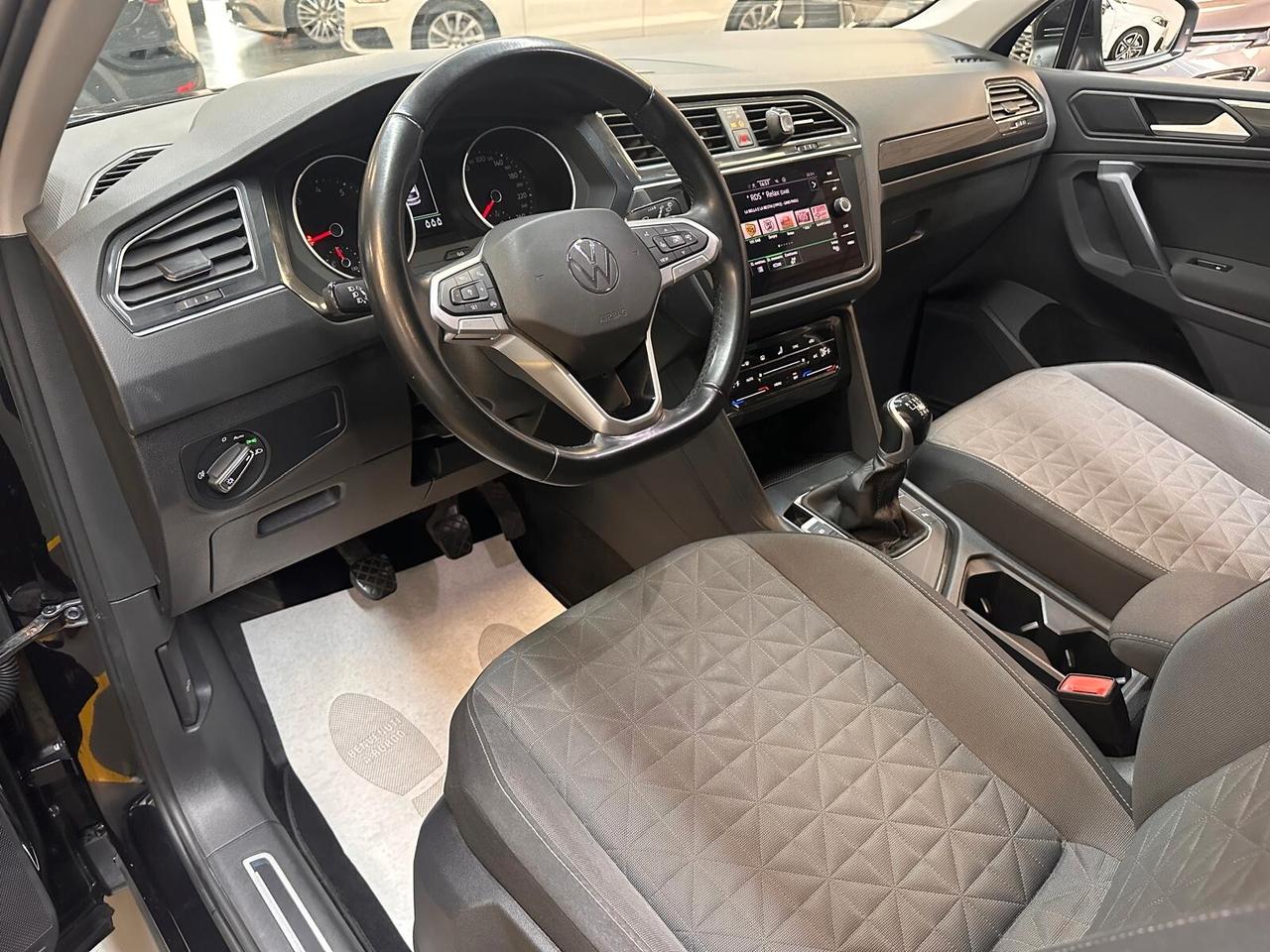 Volkswagen Tiguan 1.5 tsi Life 130cv * IVA ESPOSTA *