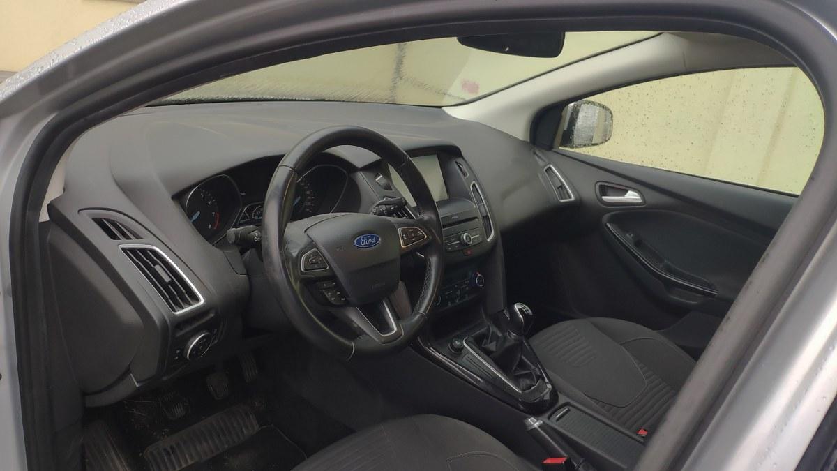 FORD Focus SOLO PER COMMERCIANTI AUTO SENZA GARANZIA