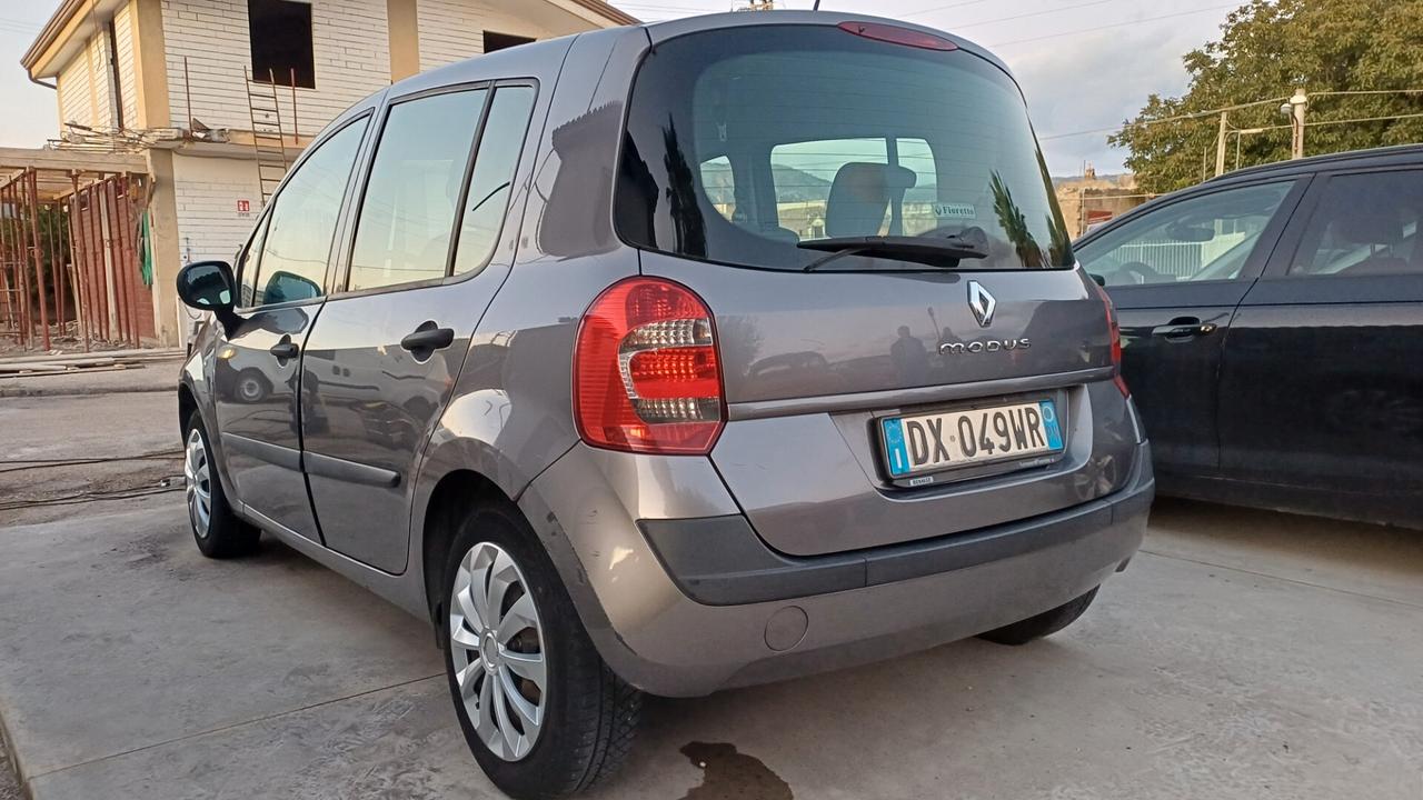 Renault Modus 1.2 16V Dynamique 2009