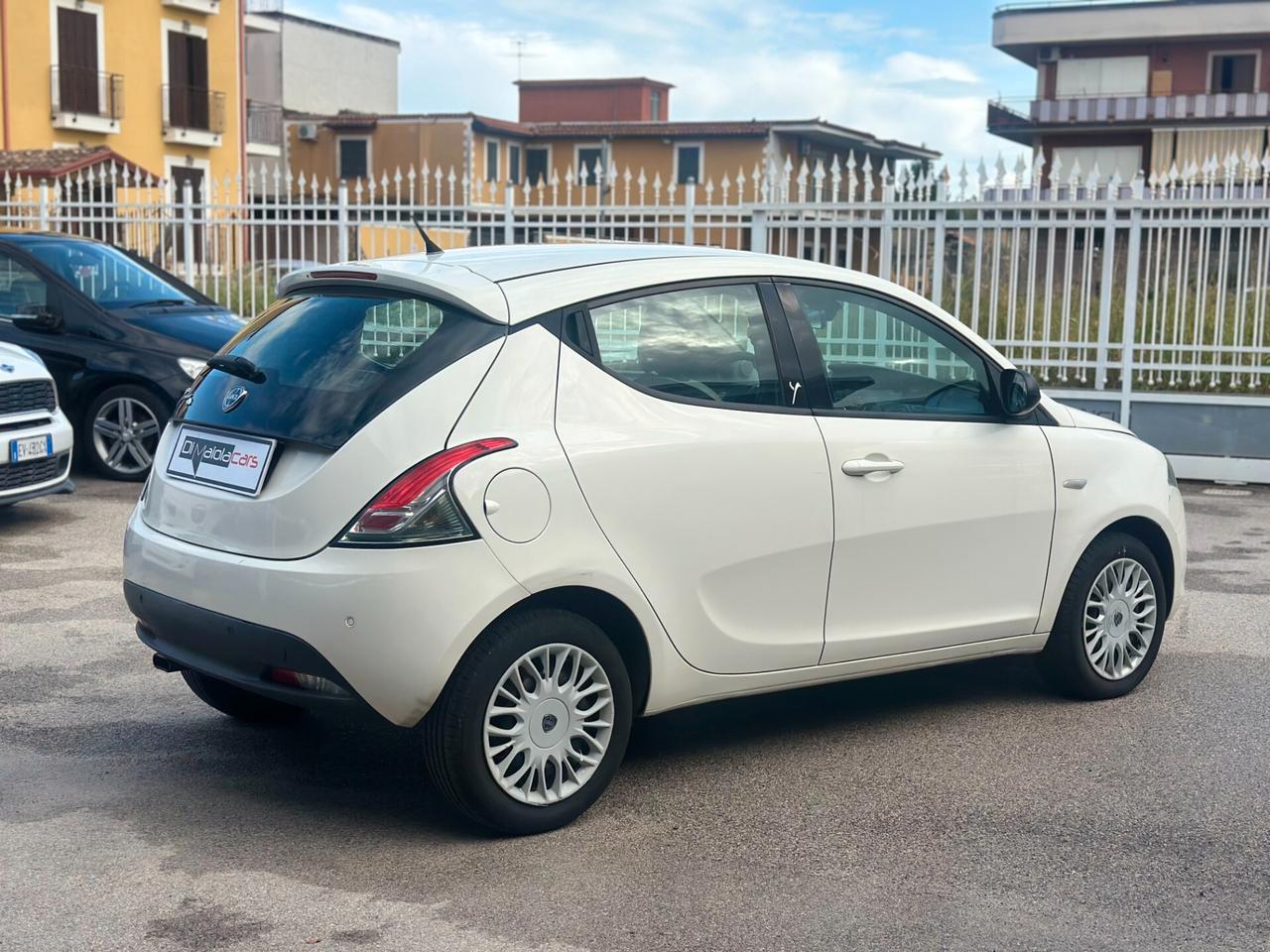 Lancia Ypsilon 1.3 MJT 16V 95 CV 5 porte