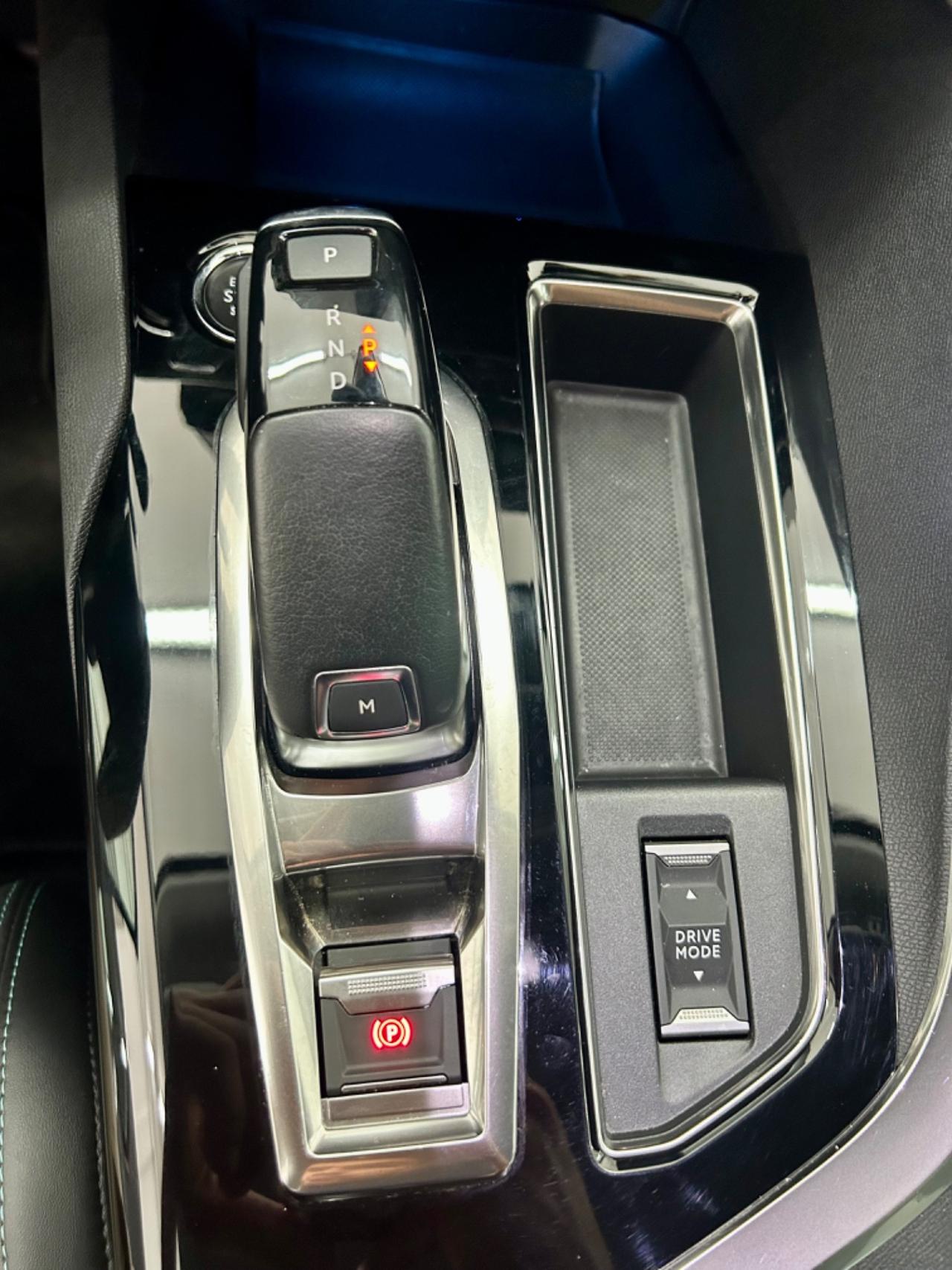 Peugeot 3008 130 S&S EAT8 GT LINE FINANZIABILE