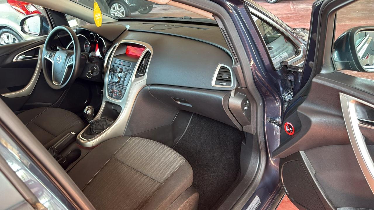 Opel Astra 1.4 100CV 5 porte Elective