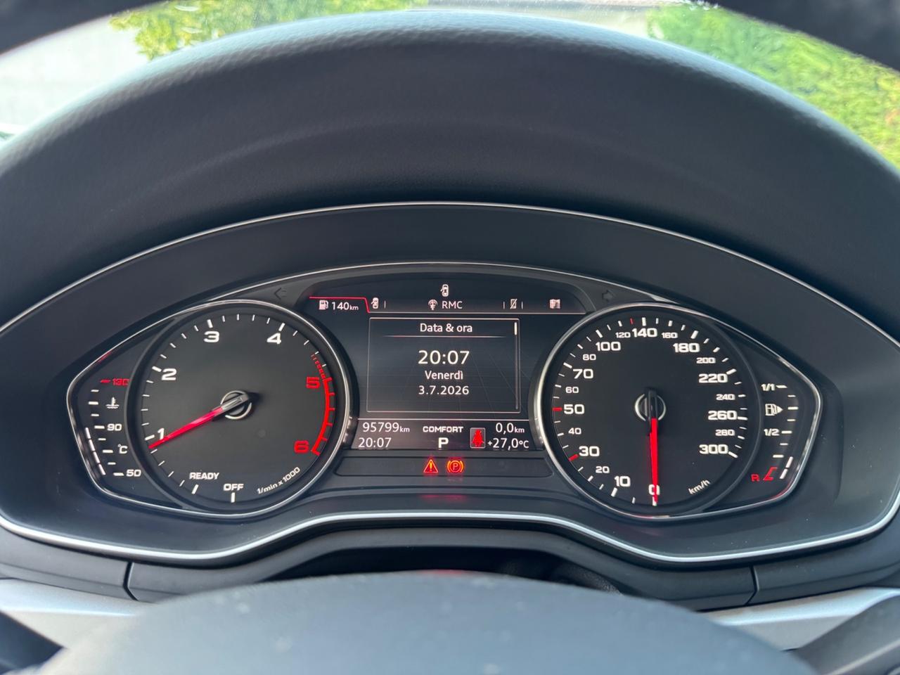 Audi A4 Avant 30 TDI S tronic Design