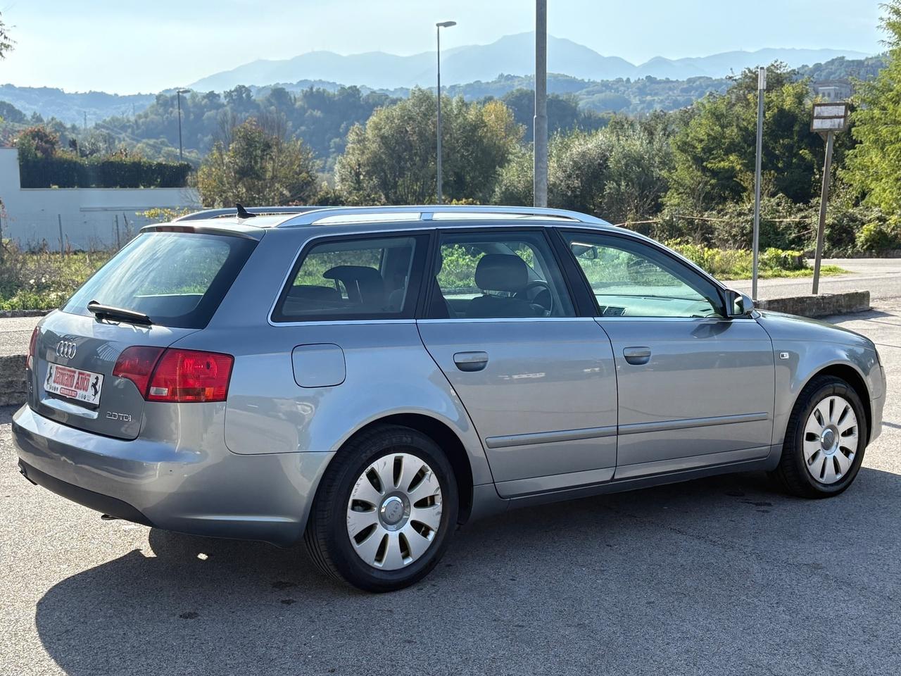 Audi A4 2.0 16V TDI Avant in Ordine