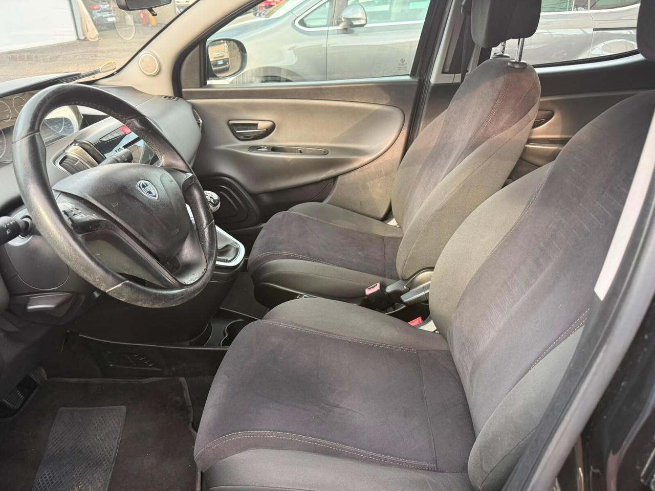 Lancia Ypsilon 1.3 Mjet (consuma olio)