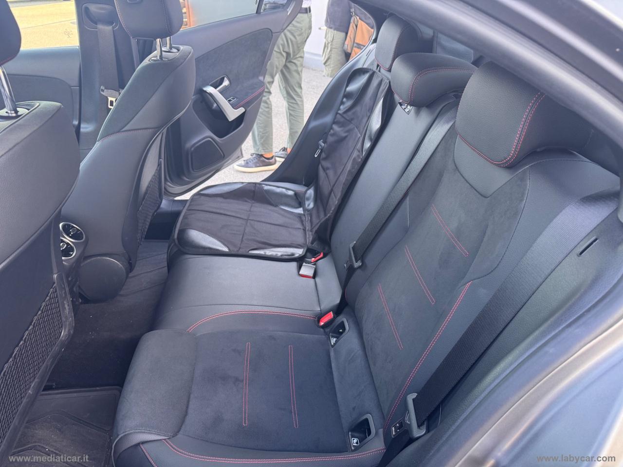 MERCEDES-BENZ A 180 d Automatic 4p. Premium