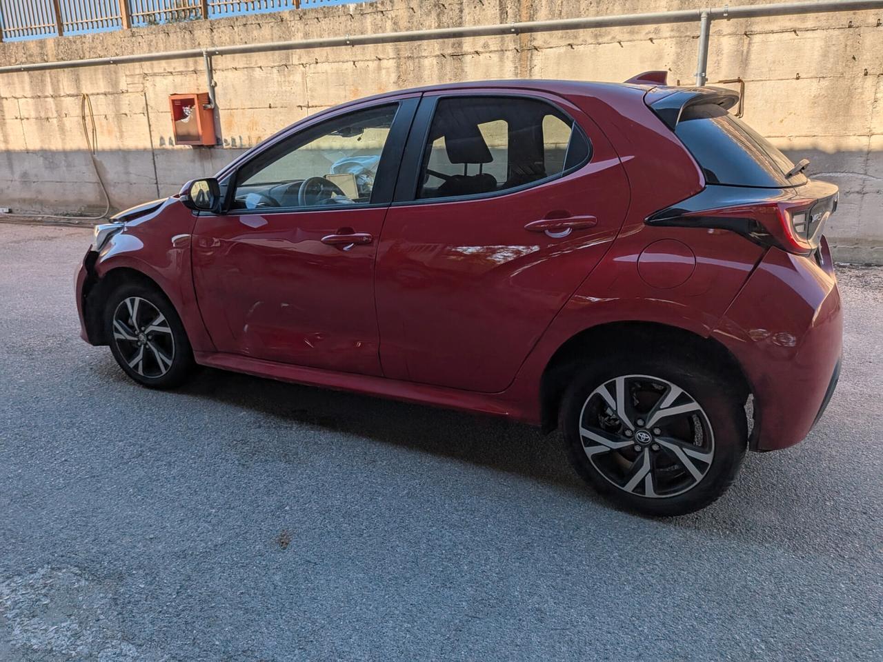 Toyota Yaris 1.5 Hybrid 1.600km