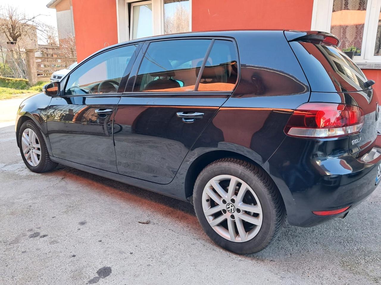 Volkswagen Golf 1.6 TDI DPF 5p. Highline neopatentati