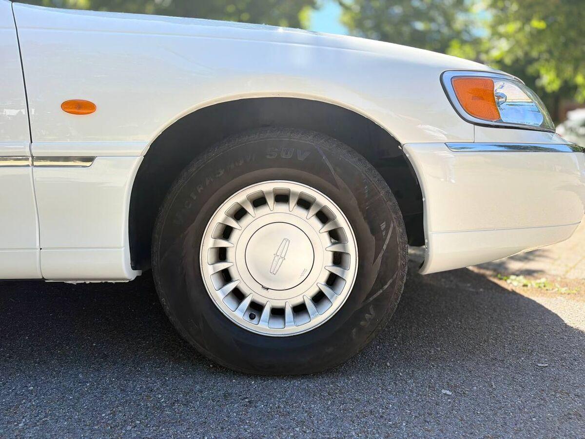 Ford Lincoln Town Car Executive Series